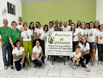 Voluntários da associacao da esperança